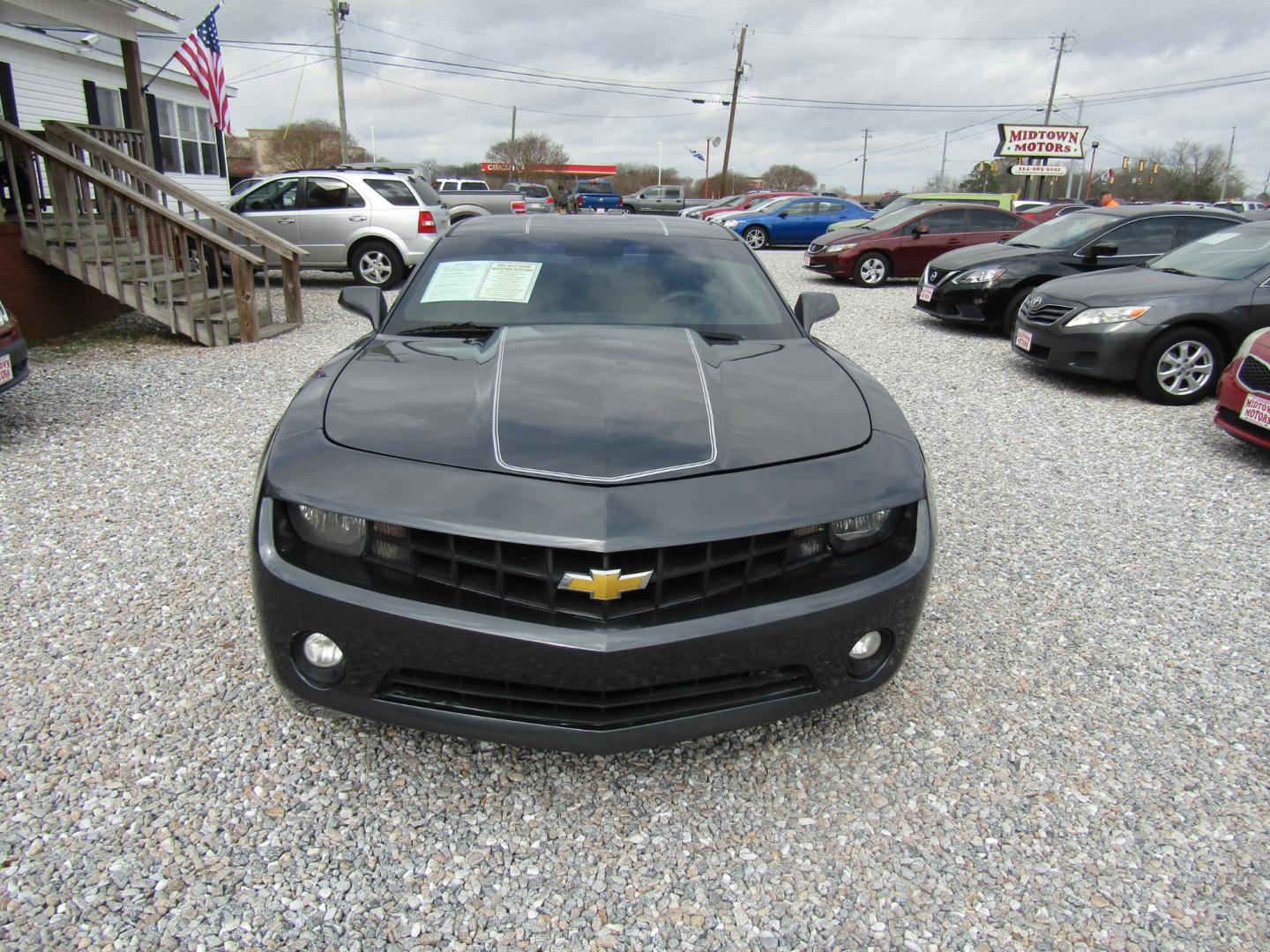 2010 Gray Chevrolet Camaro LT1 Coupe (2G1FB1EV2A9) with an 3.6L V6 DOHC 24V engine, Automatic transmission, located at 15016 S Hwy 231, Midland City, AL, 36350, (334) 983-3001, 31.306210, -85.495277 - Photo#1